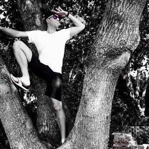 Meet your Posher, Troy